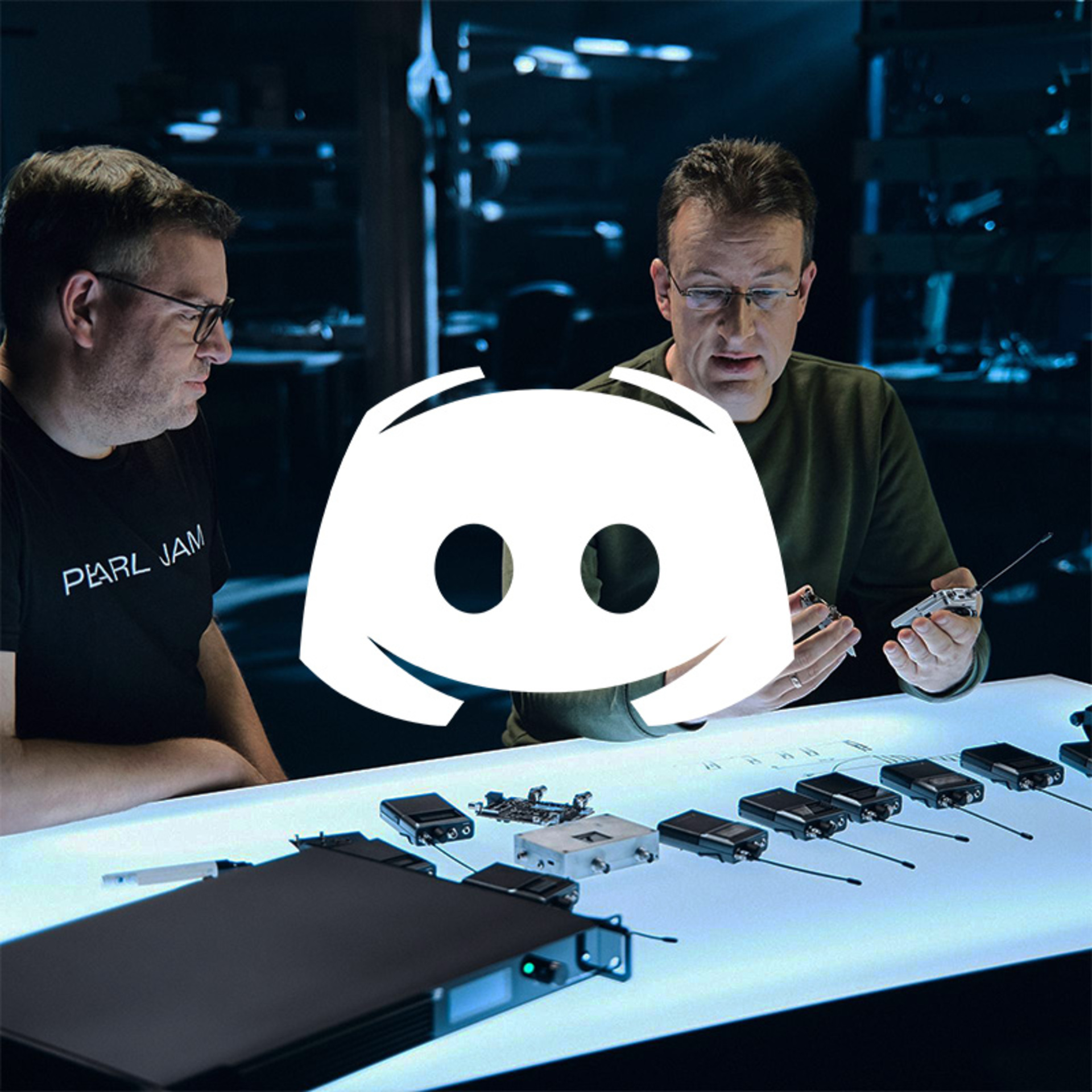 Join the exclusive Spectera Community on Discord to connect with fellow professionals and get direct access to Sennheiser experts for quick support and idea sharing.
