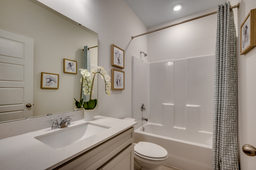 Georgetown Secondary Bathroom