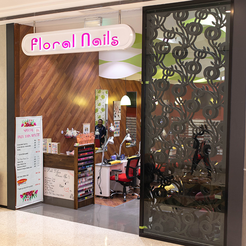 floral-nails-shop-front