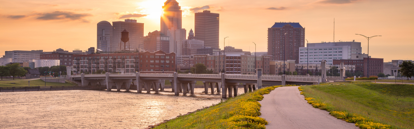 A shot of the major city in Iowa