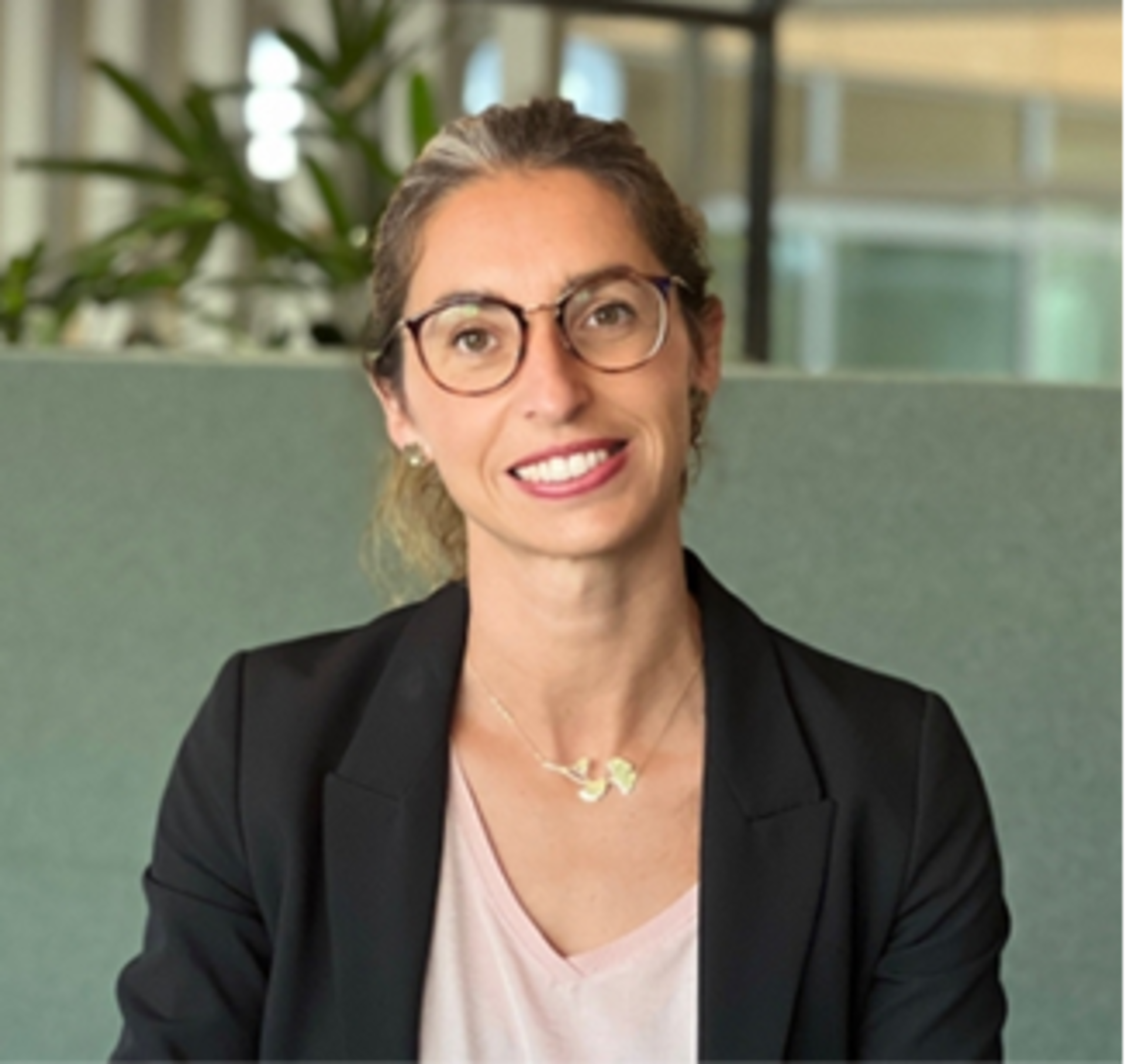 Headshot of Sophie Cros