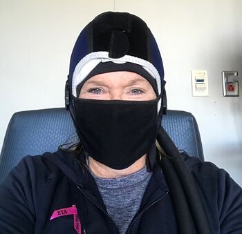 Karen Mills wears a DigniCap during breast cancer treatment.