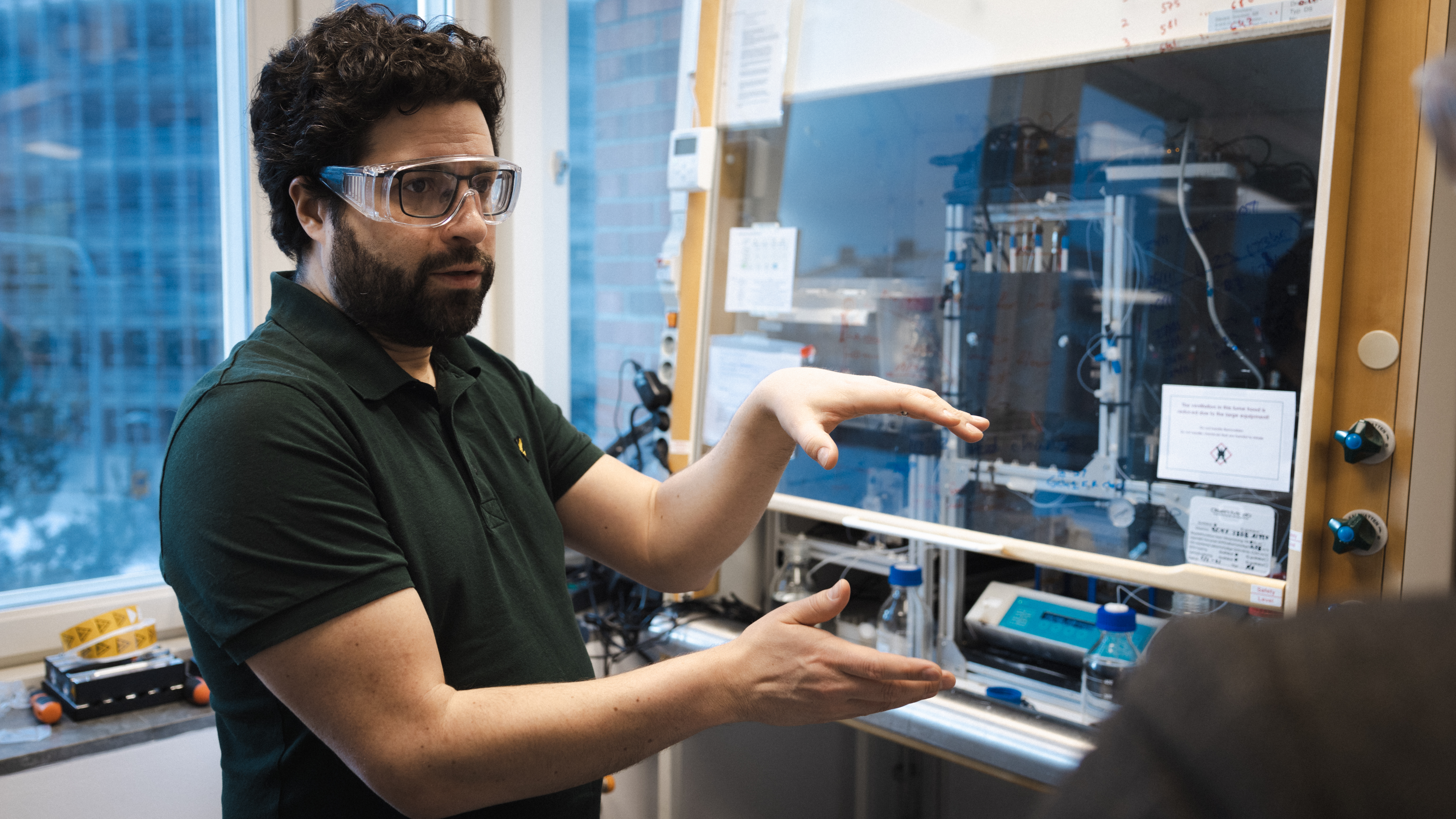 Karim i labbet hos EnginZyme