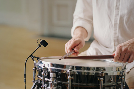 MC_7x1_desktop_MC-7-Snare-A_Neumann-Miniature-Clip-Mic-System_G