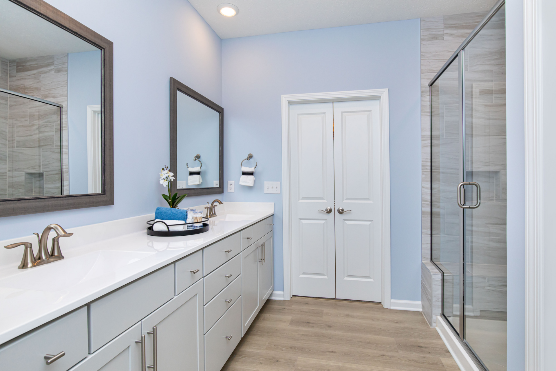 Milan Primary Bathroom