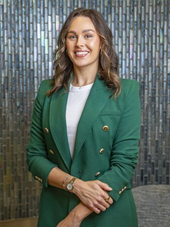 Olivia Luginski-300.png