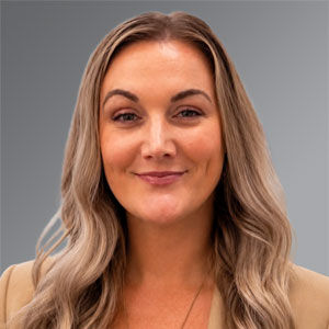 Laura Pasqua Headshot