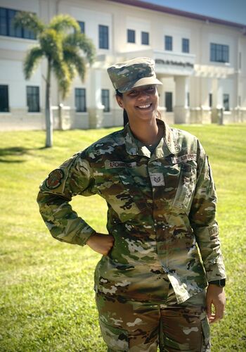 Patient Meets Technologist Who Helped Develop Her Personalized Cancer Therapy 