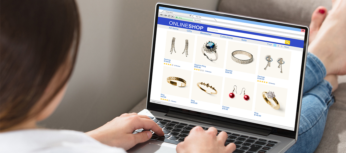 Someone shopping for jewelry online.