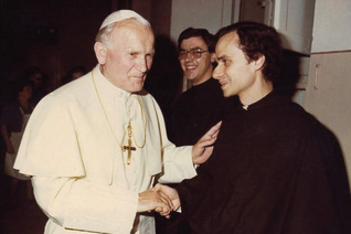 PopeLeo_WithJP2.jpg