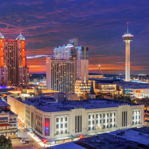 San Antonio, Texas downtown skyline at dusk