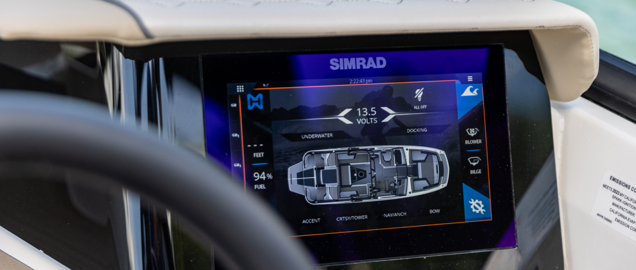 Simrad multi-fuction display showing powerboat set-up