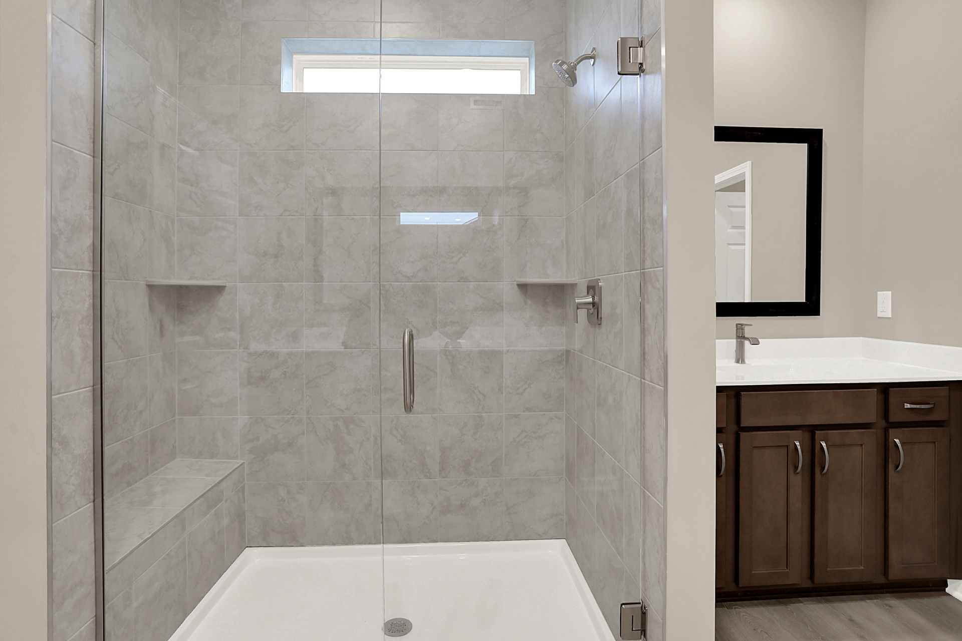 Windsor Primary Walk-in Shower