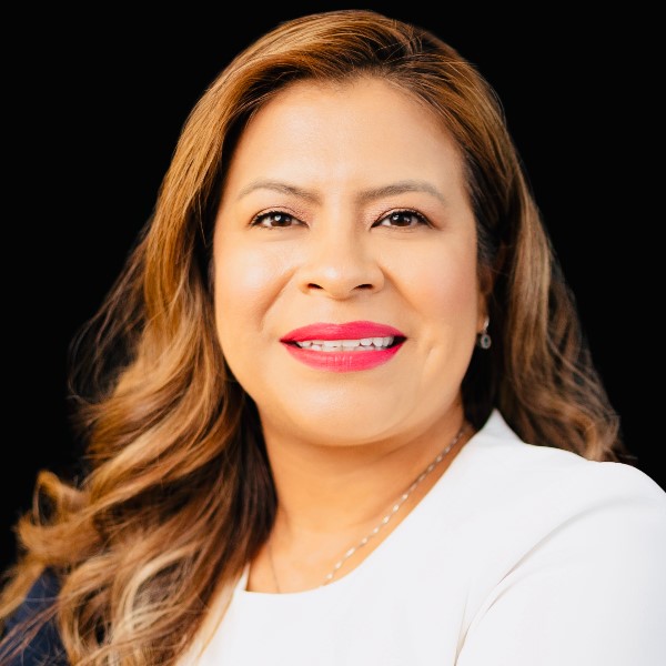 Rosa Pena, Loan Consultant photo