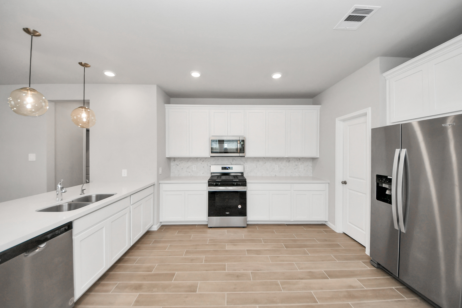 a5b8b257-7f61-4814-b621-236f365573f1