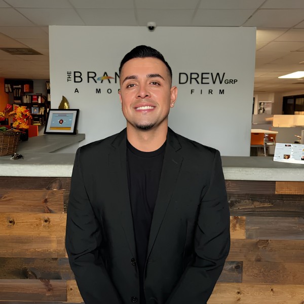 Robert Olivas