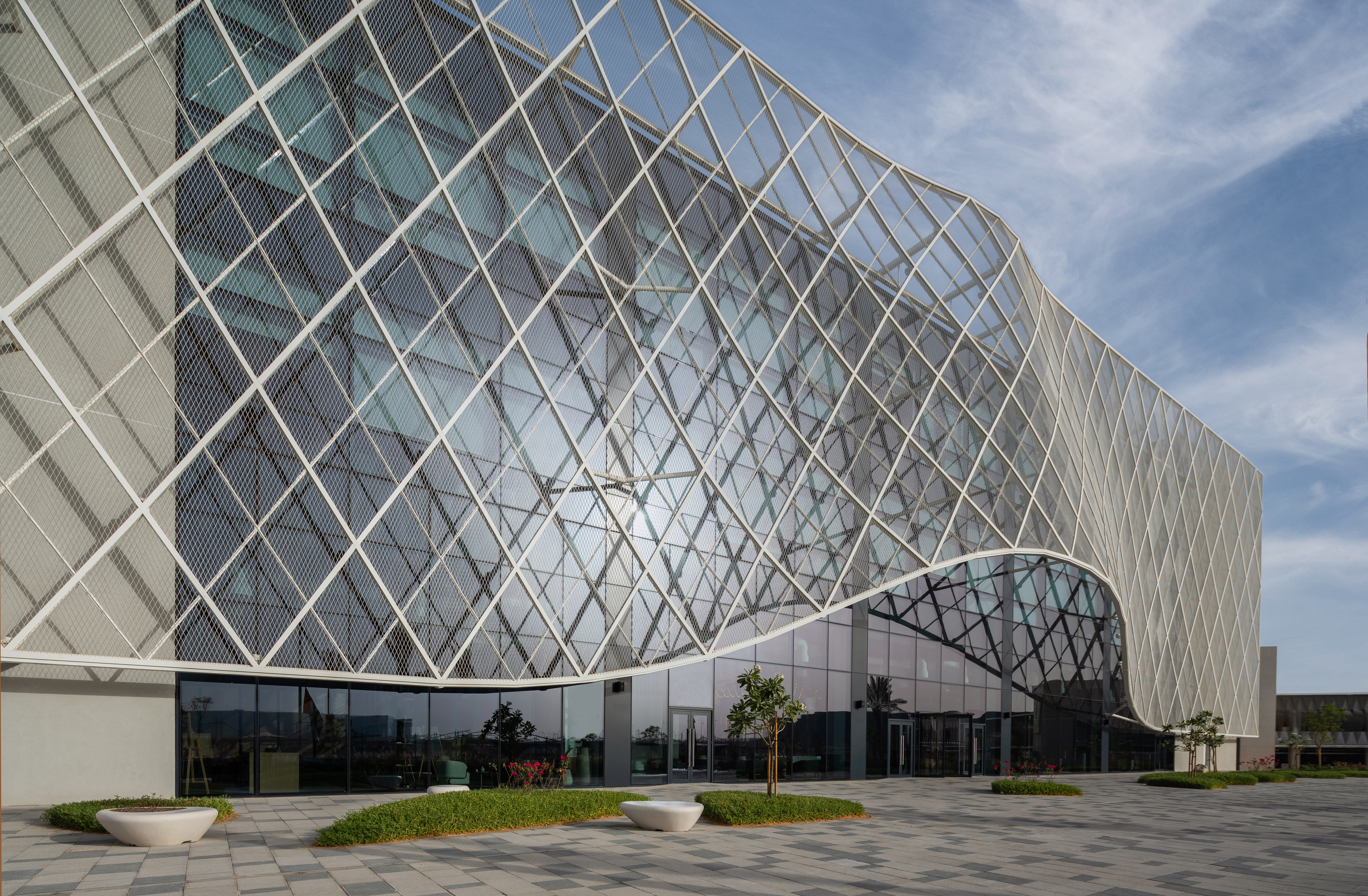 Aldar Closes AED 5 Billion Sustainability-linked Revolving Credit Facility