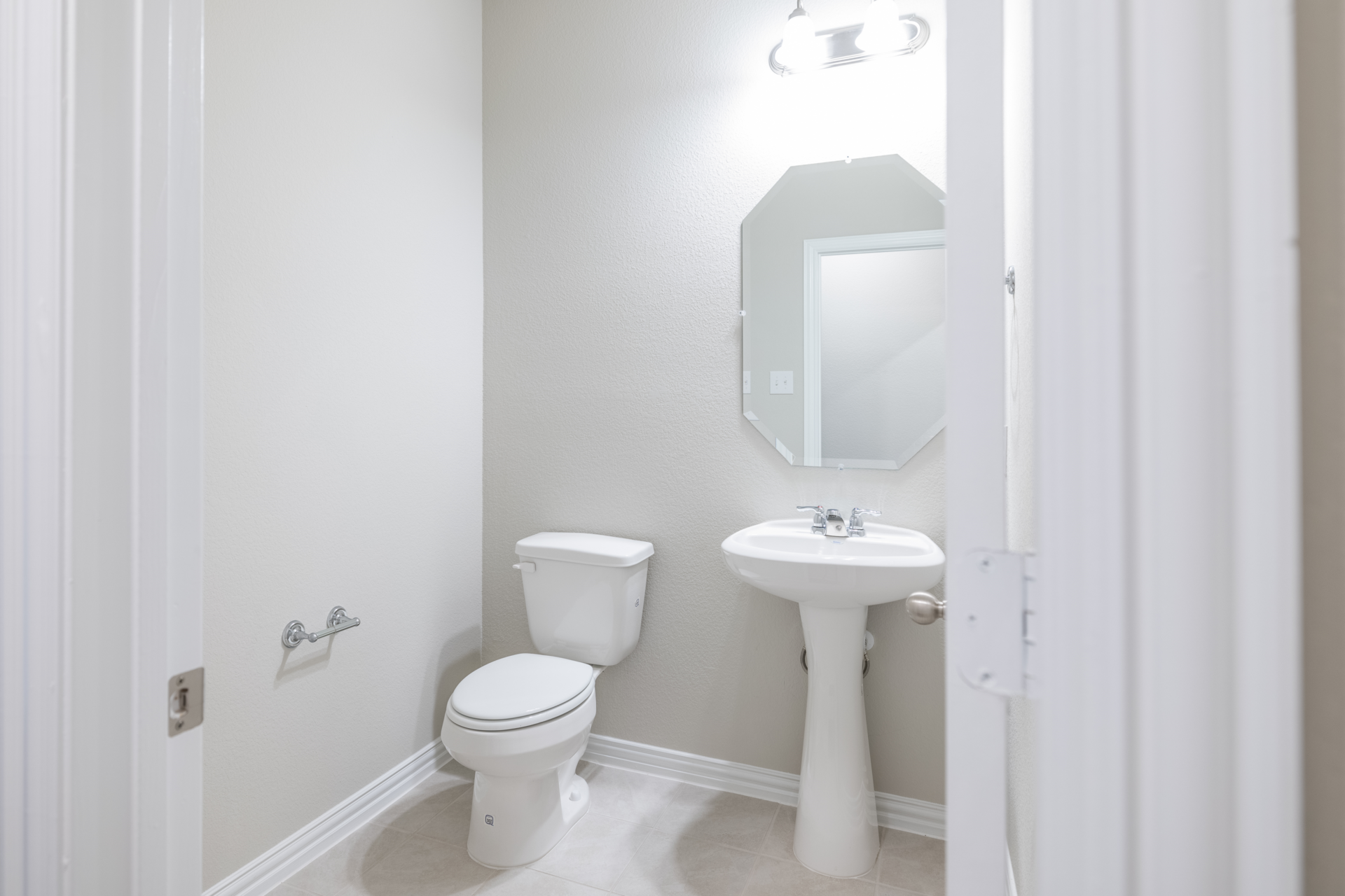 b0c8ad38-f5a1-46f7-a6d4-6e3763e34e65