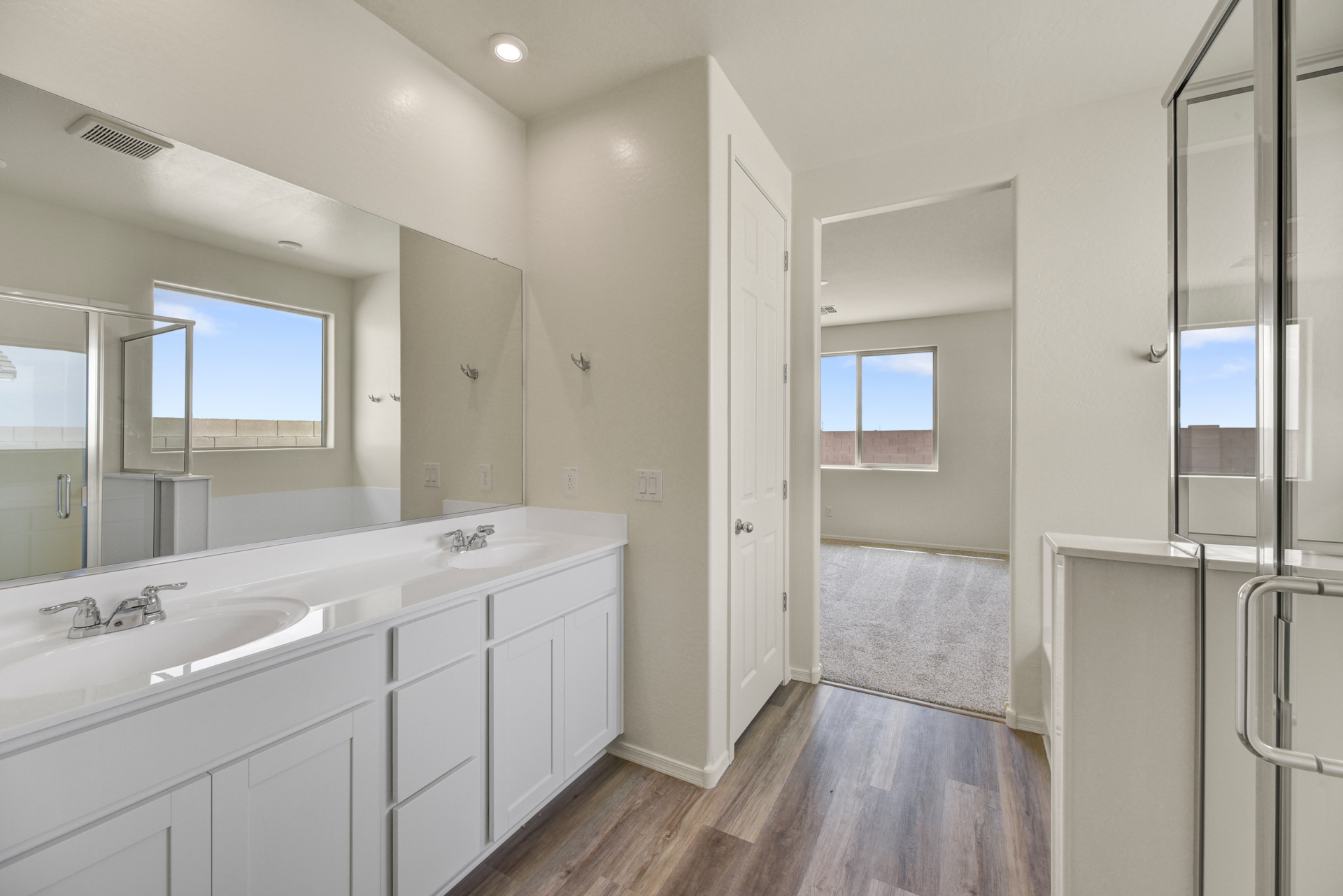 b6e83ad6-29dd-4a5b-9566-54302633aa77