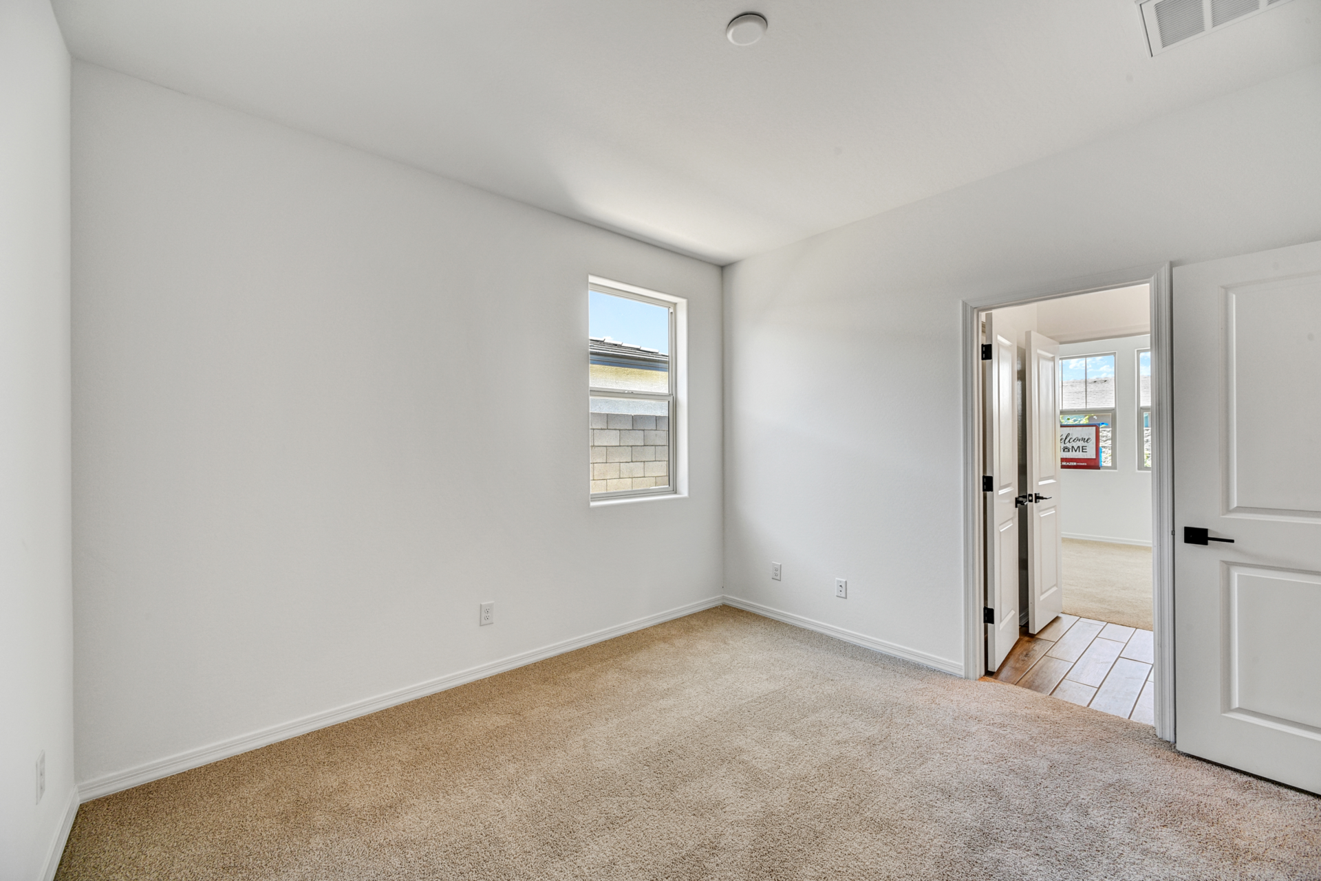 b714de2e-0e6b-49c1-a741-ee3aa9747282