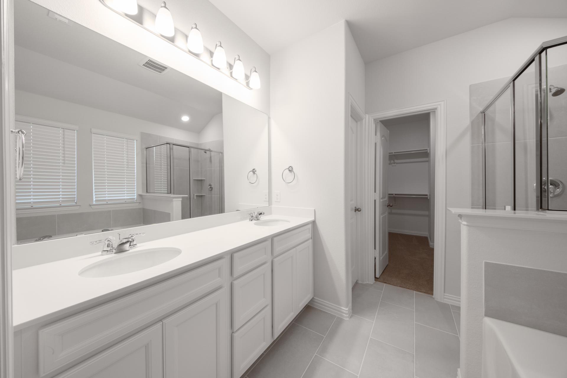 b7a20303-5786-46f7-9ffa-b3f831c0e54a