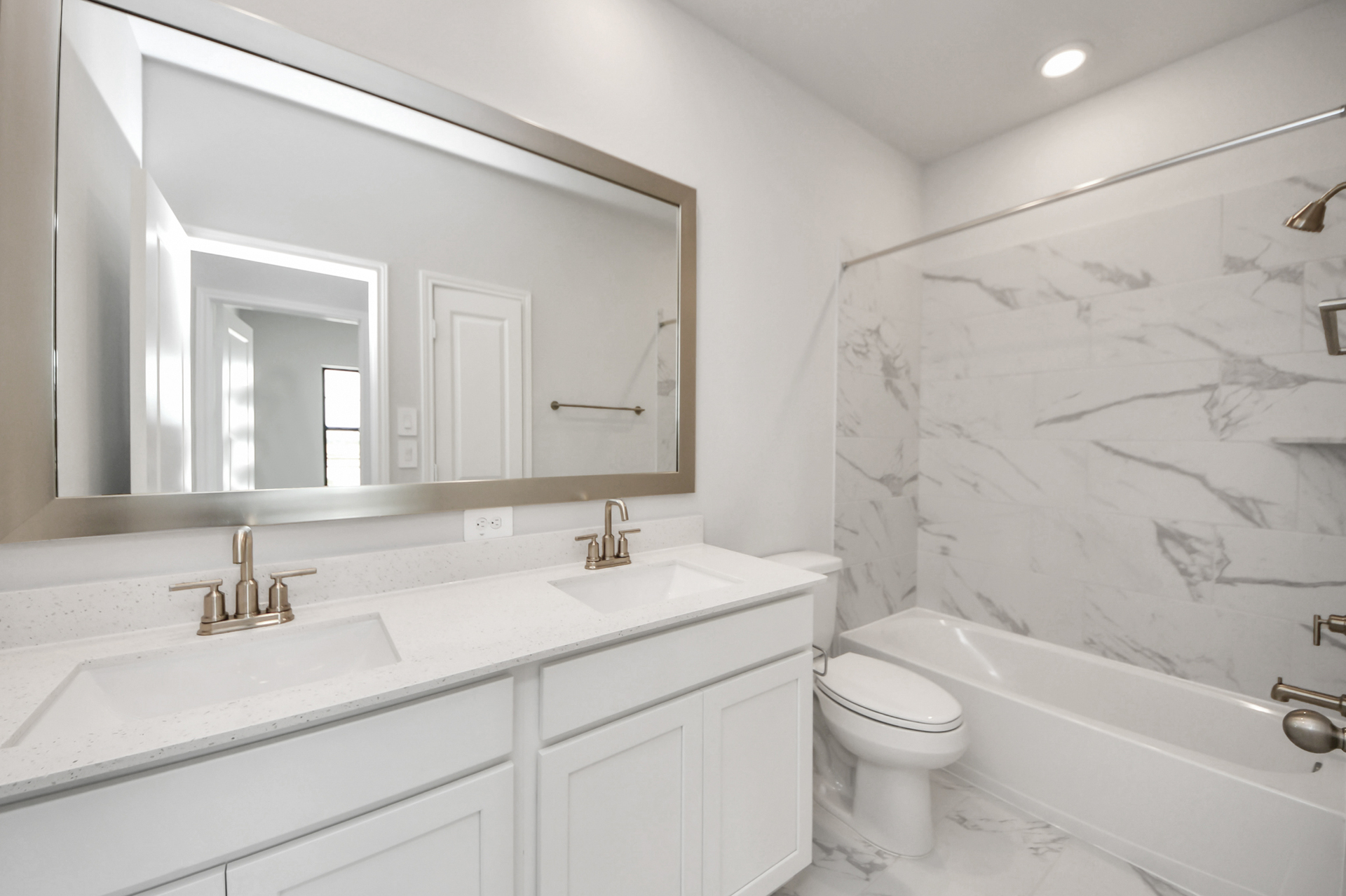 b82d2a79-64f1-4b90-8828-4b1292280c81