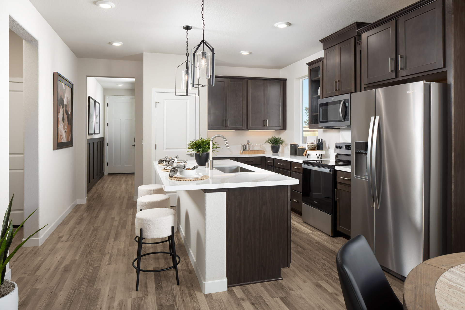 b973390d-6f8b-4012-b94b-c233d0c8a3e6