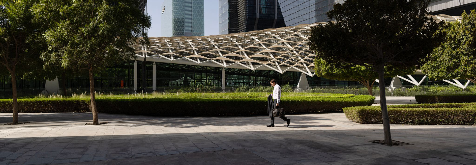 How to Invest Money in the UAE: Expert Guide | Aldar