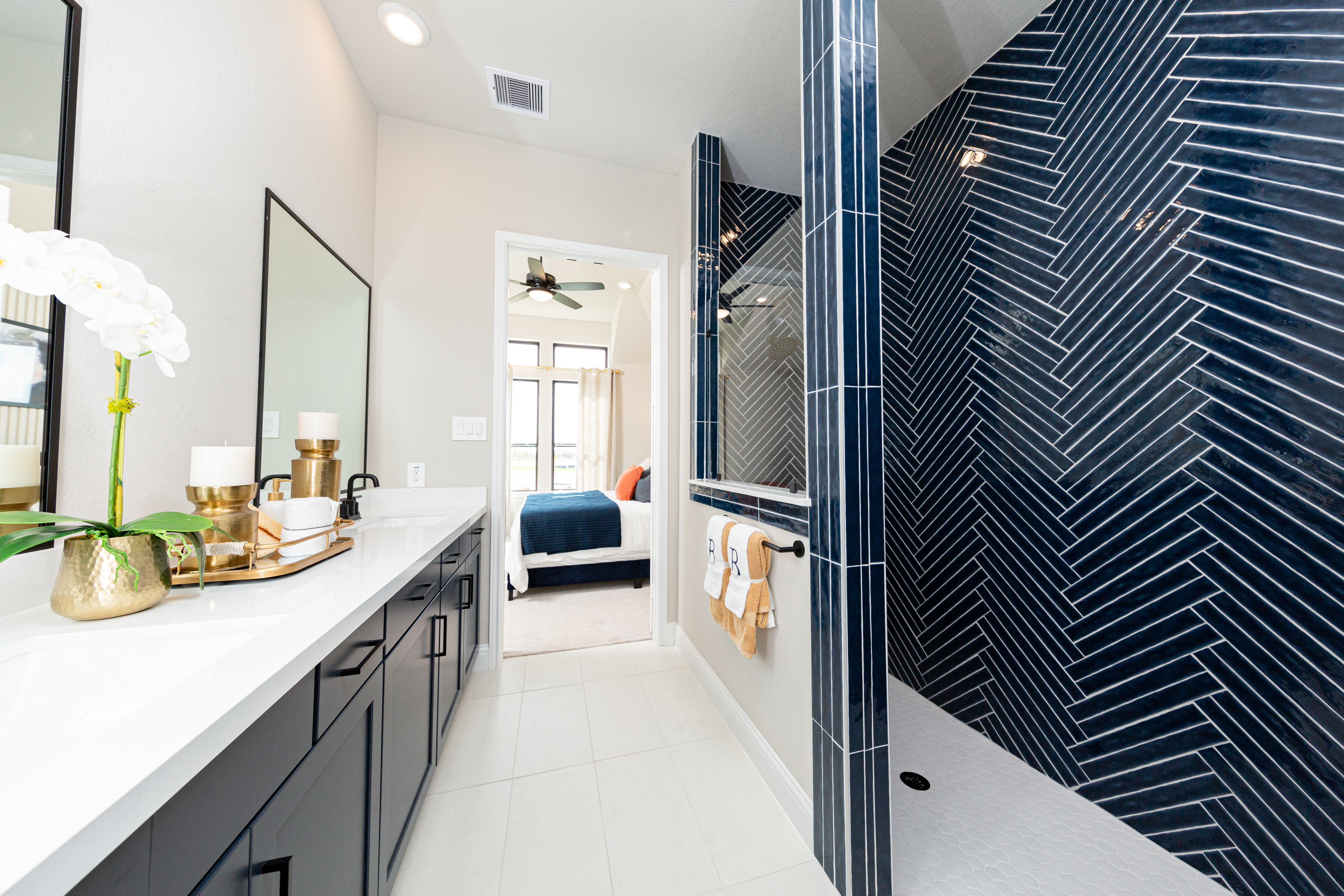 c09aacc2-50b1-4626-9365-fecd0fad3f99