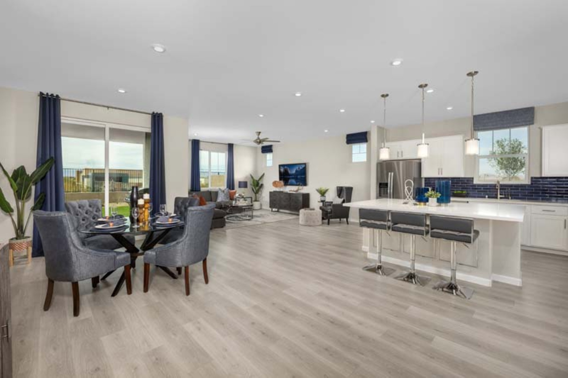 cf8fb032-7b89-4df8-ae44-43b12d2ff031