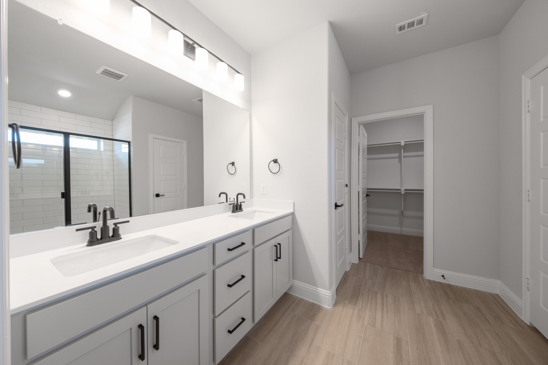 e07330cf-895e-4406-b4e1-21846b3a6893