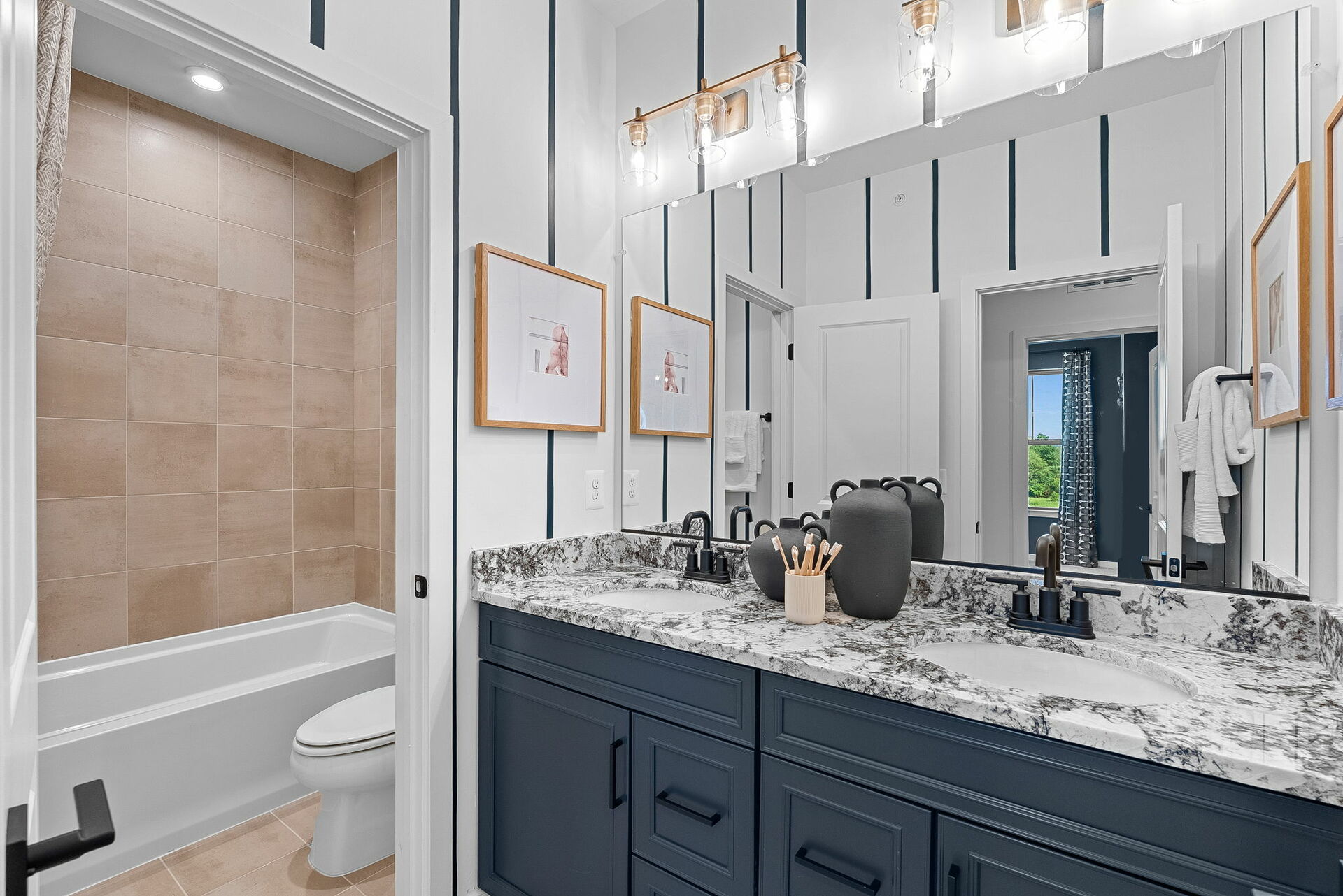 e2cd9903-999c-4429-8d0f-deb6b5dc5790