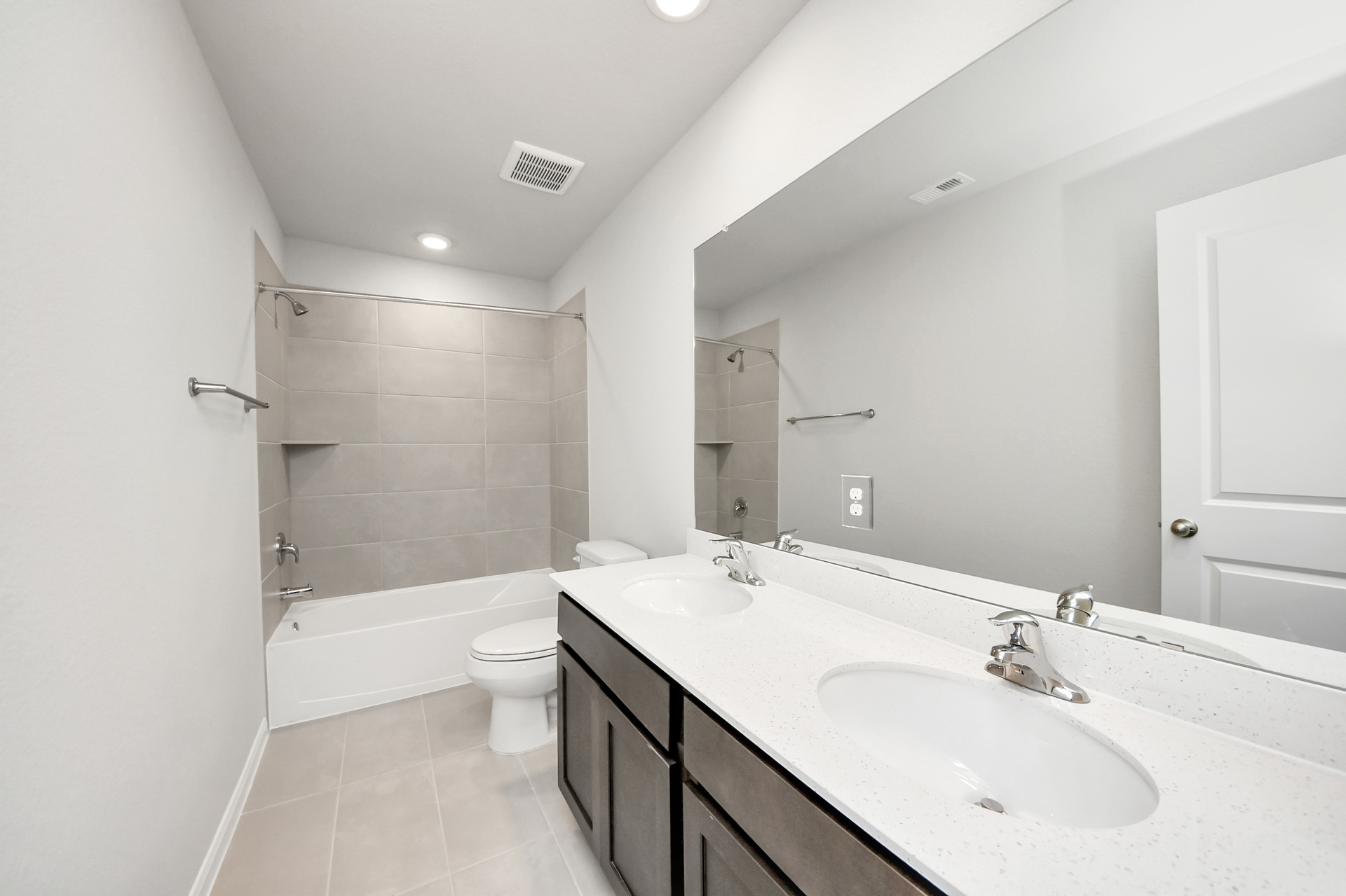 e71cb1d5-b15d-48c5-bc94-02242a54f08a