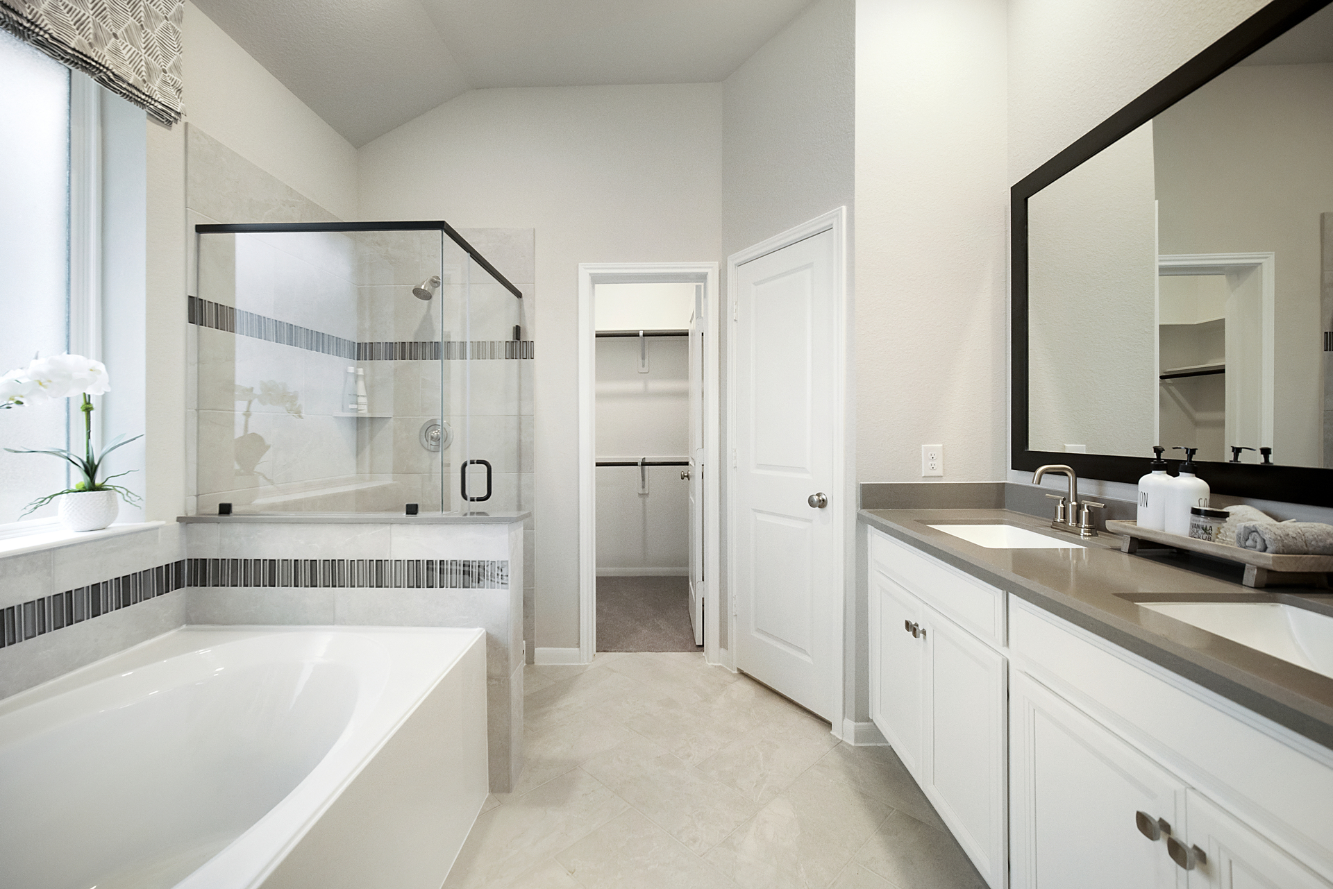 Quintera Primary Bathroom