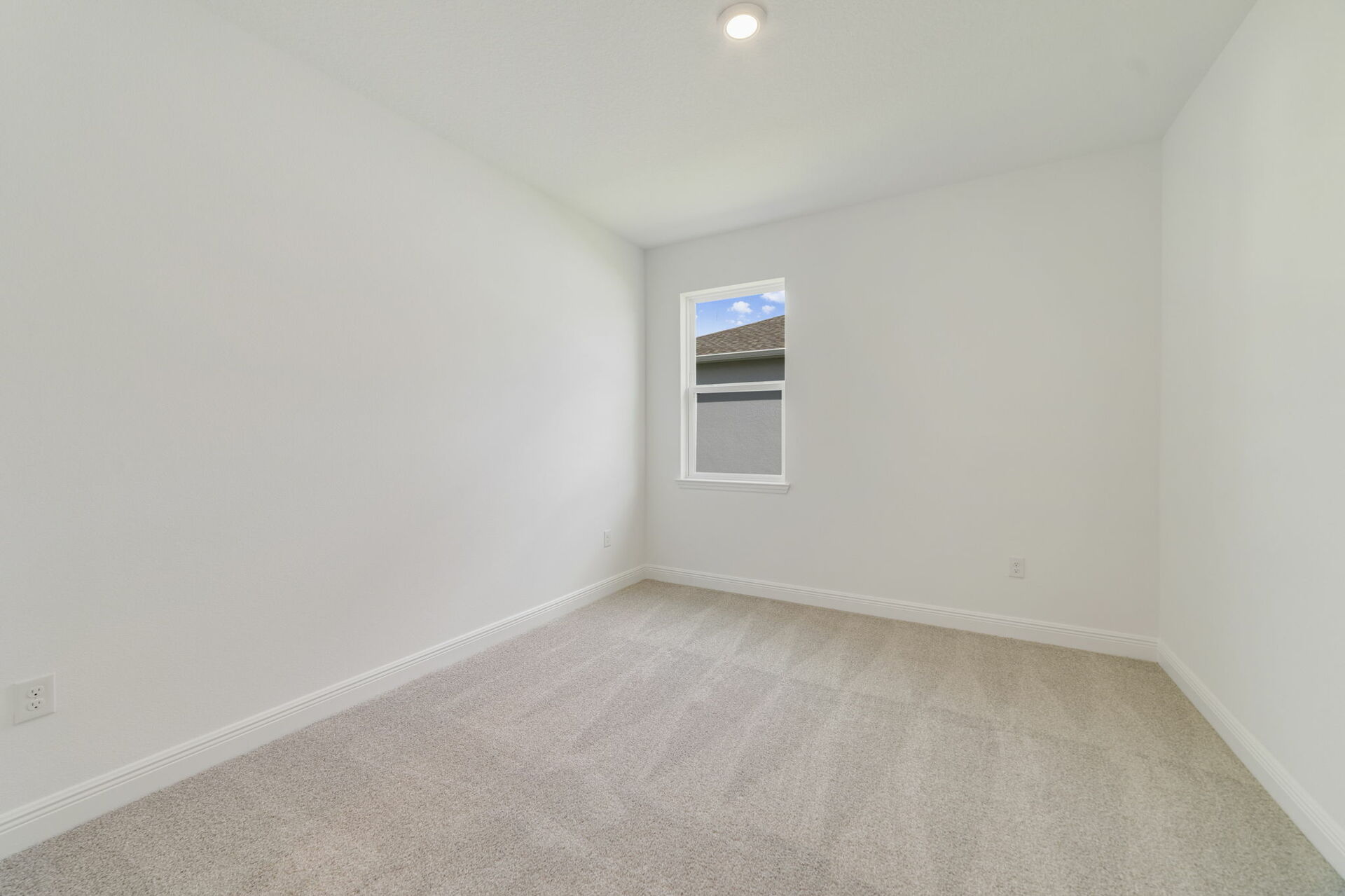 ece8dff4-ea5d-48ad-ab94-e004634c9022