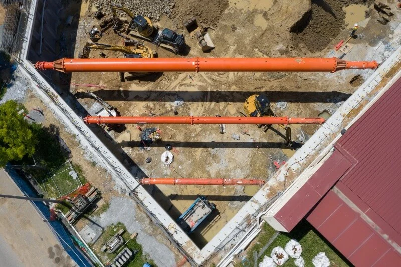 Aerial view of hydraulic struts