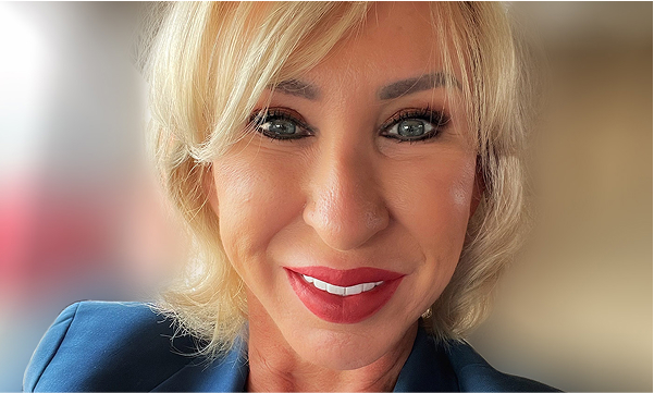 Headshot of Lorraine Savage