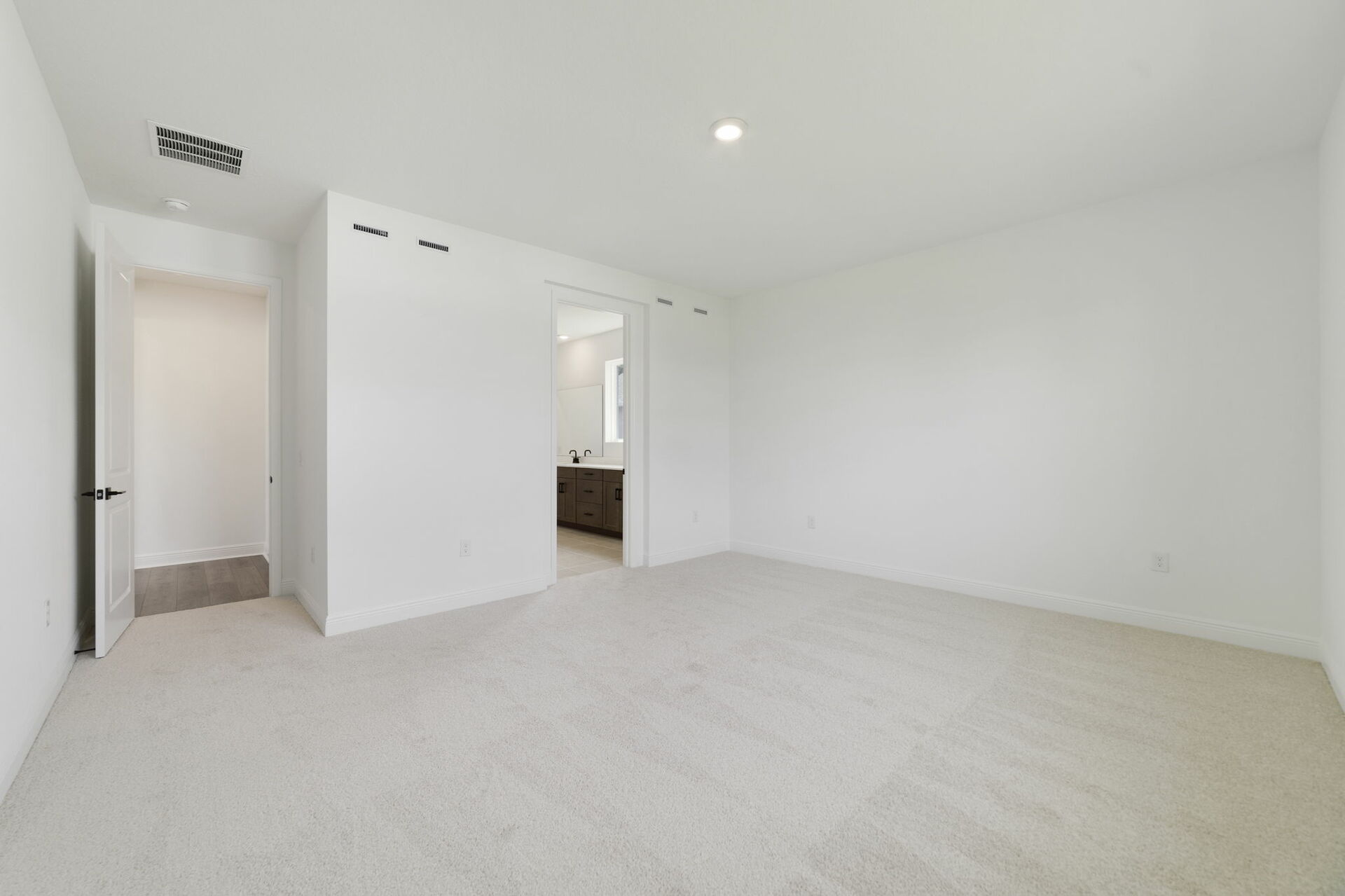 f2596496-aee4-4d3d-a1fb-042eb8a253bc