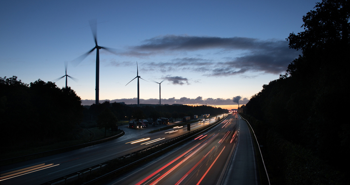 L'Allemagne est un leader mondial de l'énergie éolienne et fait pression pour que davantage de centrales comme celle-ci soient installées sur l'autoroute.