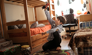 Zabavno in funkcionalno pohištvo v otroški sobi