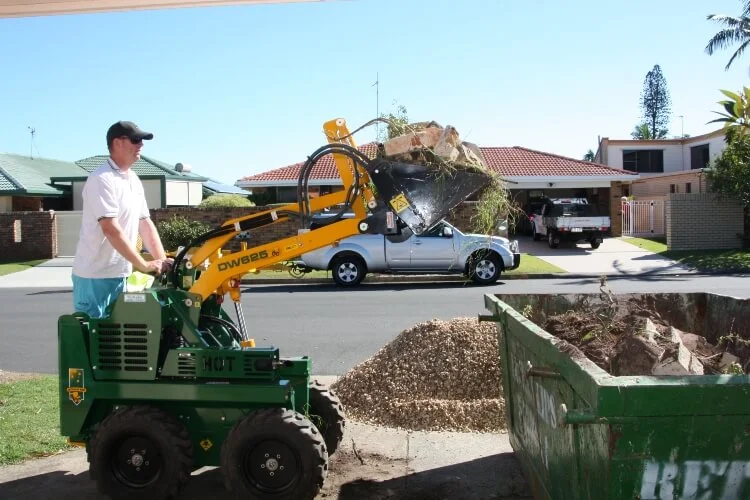 Mini loader