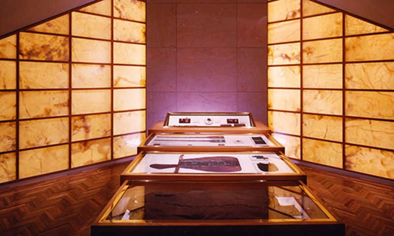 Galeria ks. McGivney’a i Sala Relikwii.