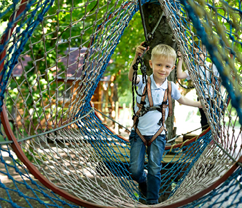 Aktivno otroštvo je ključno za zdrav razvoj, a bolj kot je aktivnen otrok, večja je možnost nezgod