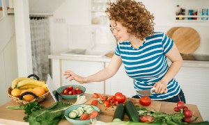 Zabavno varčevanje z denarjem s kreativnimi recepti za pripravo jedi.