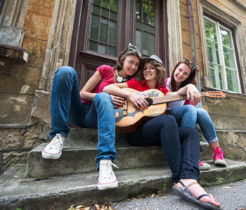 Tri študentke na študenstki izmenjavi v Berlinu
