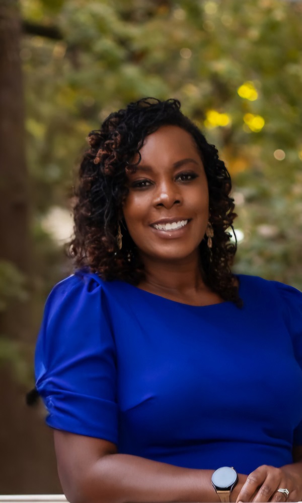 LaShan Abraham, Branch Manager photo